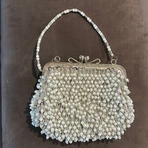 White Beaded handbag clutch, with crossbody shoulder chain